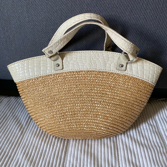 D&G Straw and Cream Leather Shoulder Tote main image 2